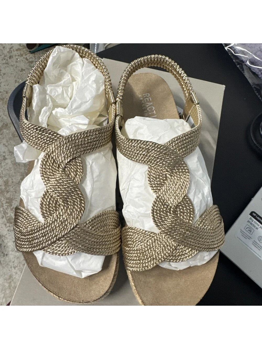 #14 Kenneth Cole Reaction Harmony Footbed Sandal SIZE 6